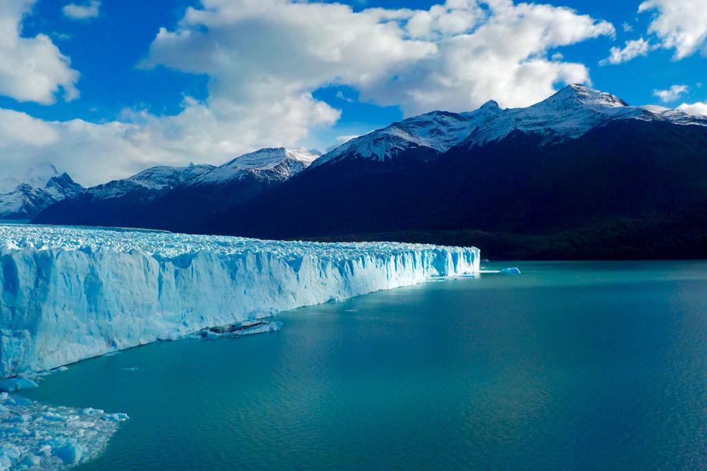 A1: Perito Moreno Glacier in #Argentina comes a close second. Incredible colours. Incredible sounds. #LPChat http://t.co/Ltek6tT3tF