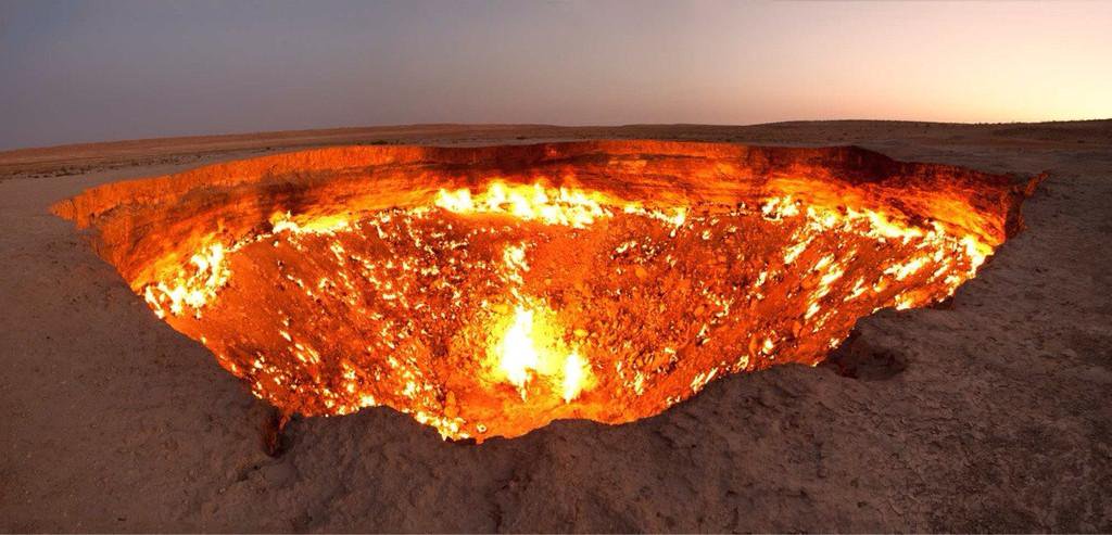 A5: Also on our wish list is Derweze in Turkmenistan. One could say it’s half manmade, half natural : ) #LPChat http://t.co/OB2KpP59Zg