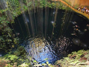 Tuvimos una parada extra en un cenote más grande pero más concurrido