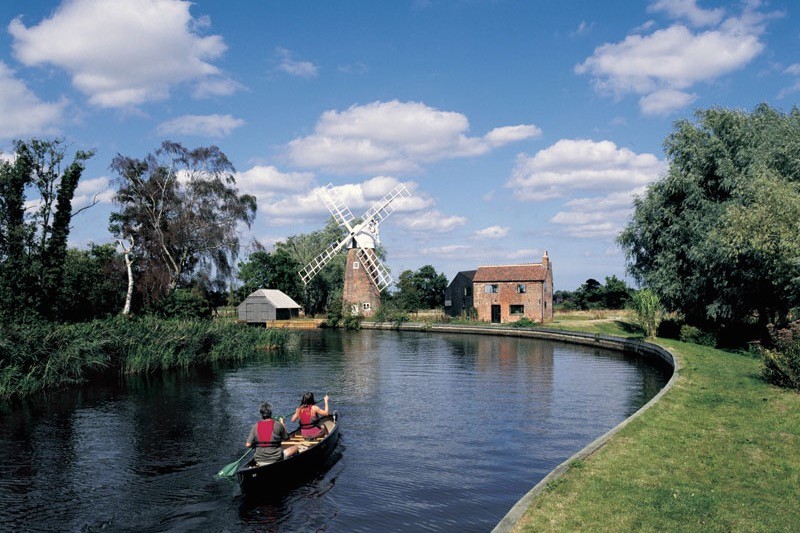 Welcome to fabulous Las Vegas- twinned with Great Yarmouth - norfolk broads