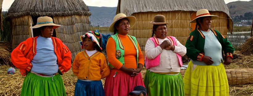 THE-UROS-FLOATING-ISLANDS-OF-LAKE-TITICACA-PERU