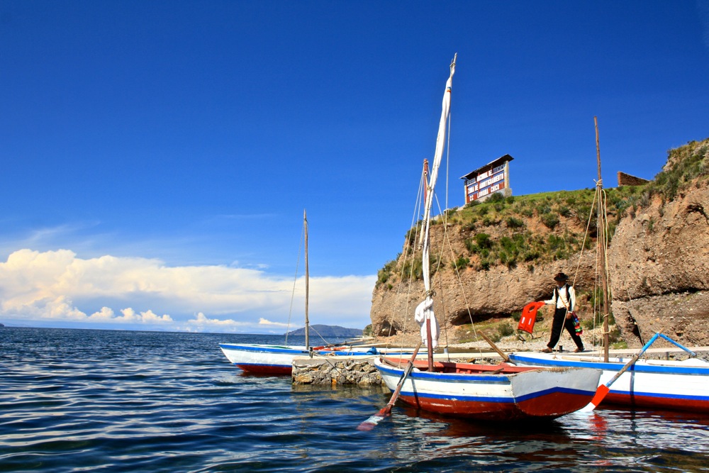 Uros-floating-islands-Lake-Titicaca
