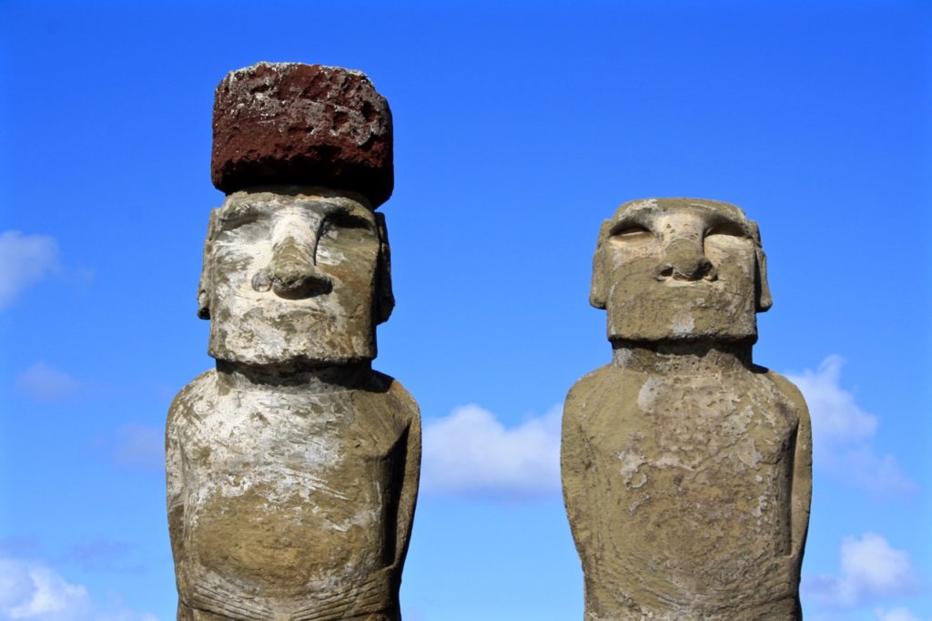 A moai with a topknot