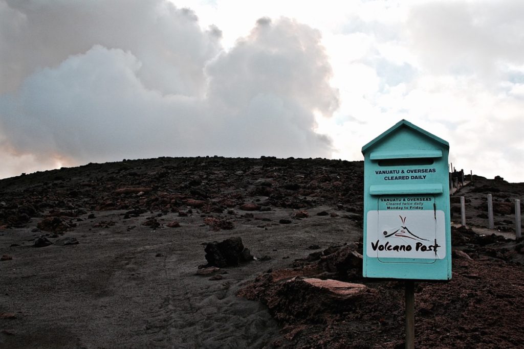 mount-yasur-volcano