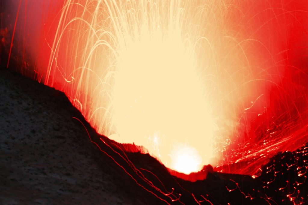 mount-yasur-volcano