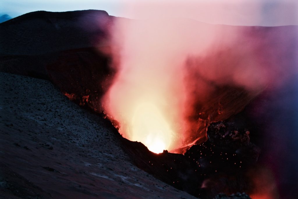 mount-yasur-volcano