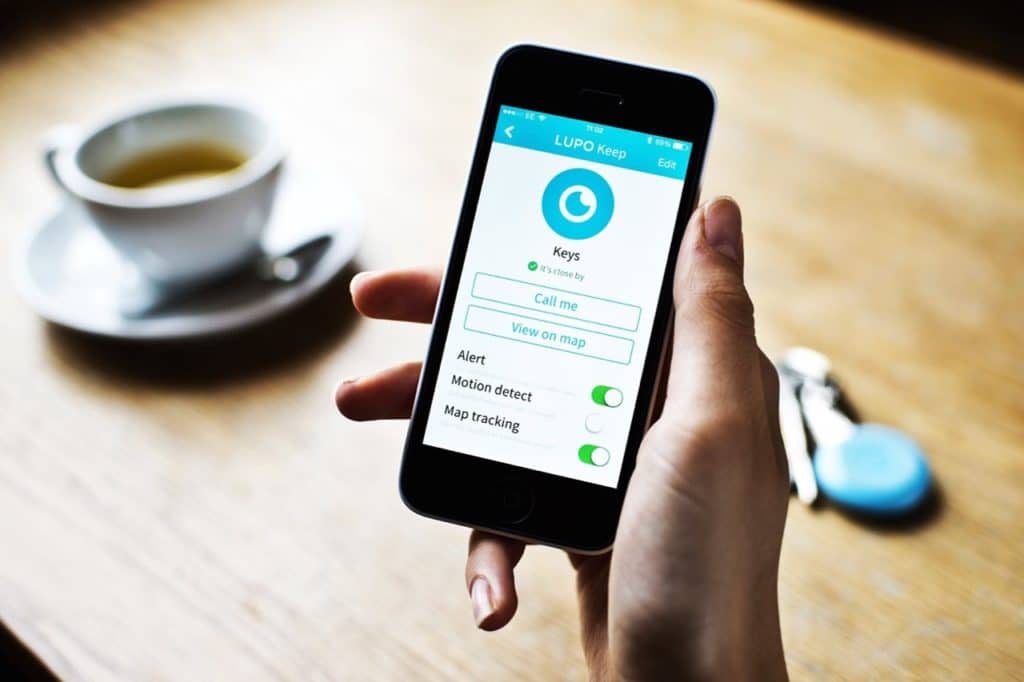 8 essential gadgets for safe travel Atlas & Boots