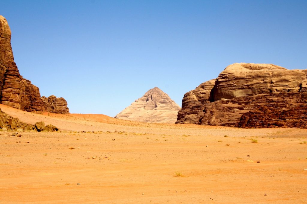 A night in the Jordanian desert wadi rum photography