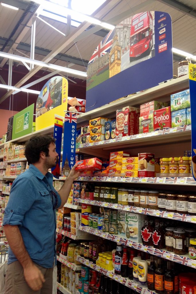 Buying food in a supermaket