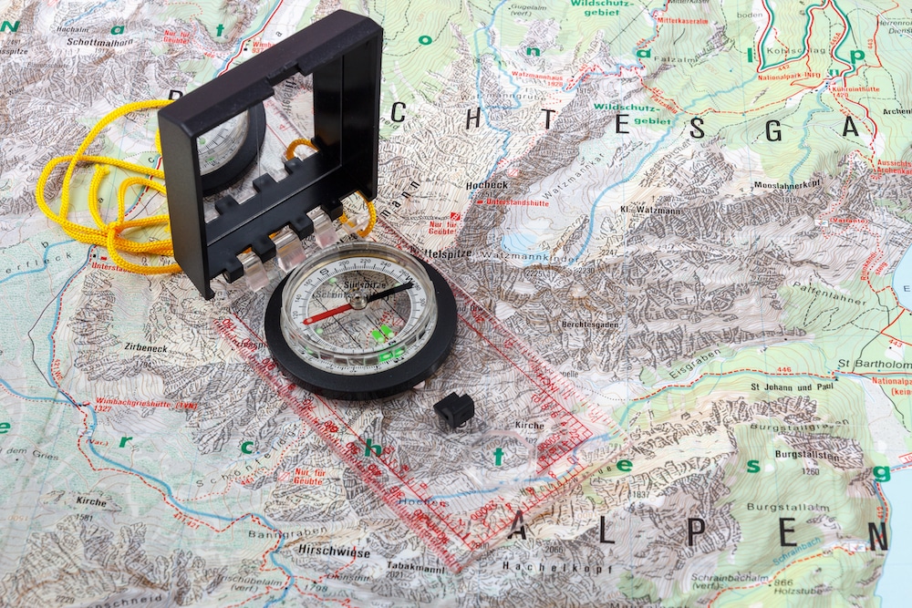 Walking  Hiking Highlander Deluxe Compass For Map Reading 