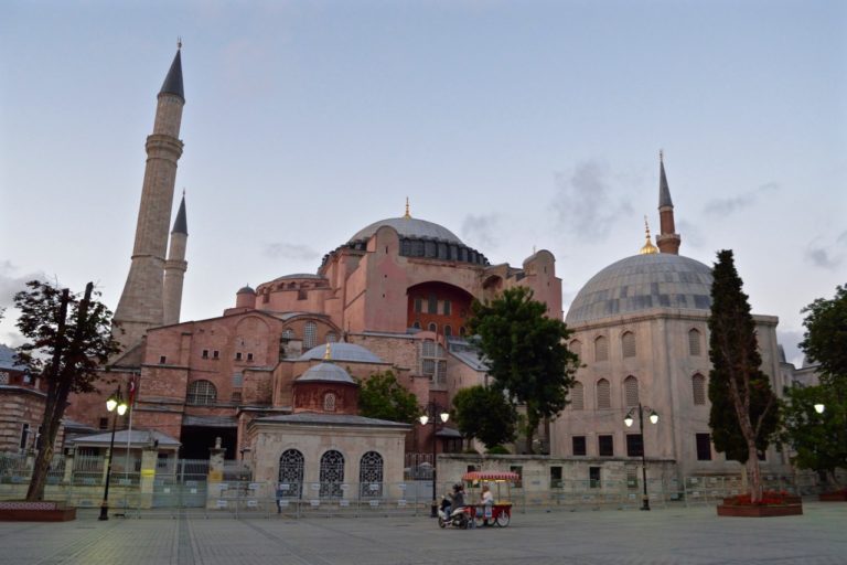 Ayasofya 7 tips for visiting the iconic building Atlas & Boots Ayasofya 7 tips for visiting the iconic building Atlas & Boots
