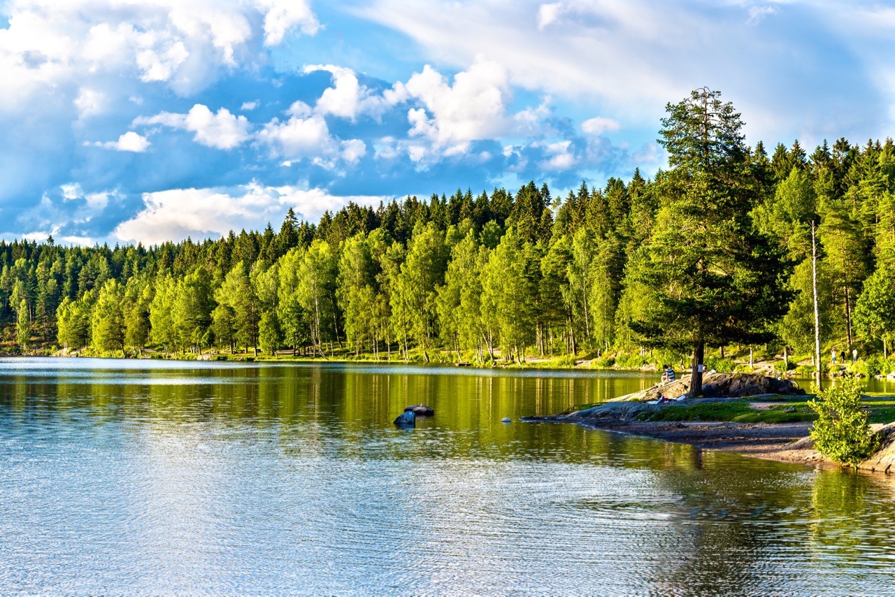 oslo-hiking-trails-Sognsvann lake north of Oslo