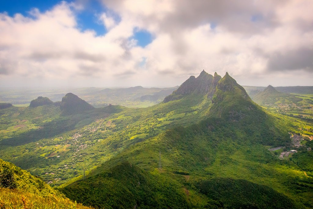 hiking in mauritius le pouce