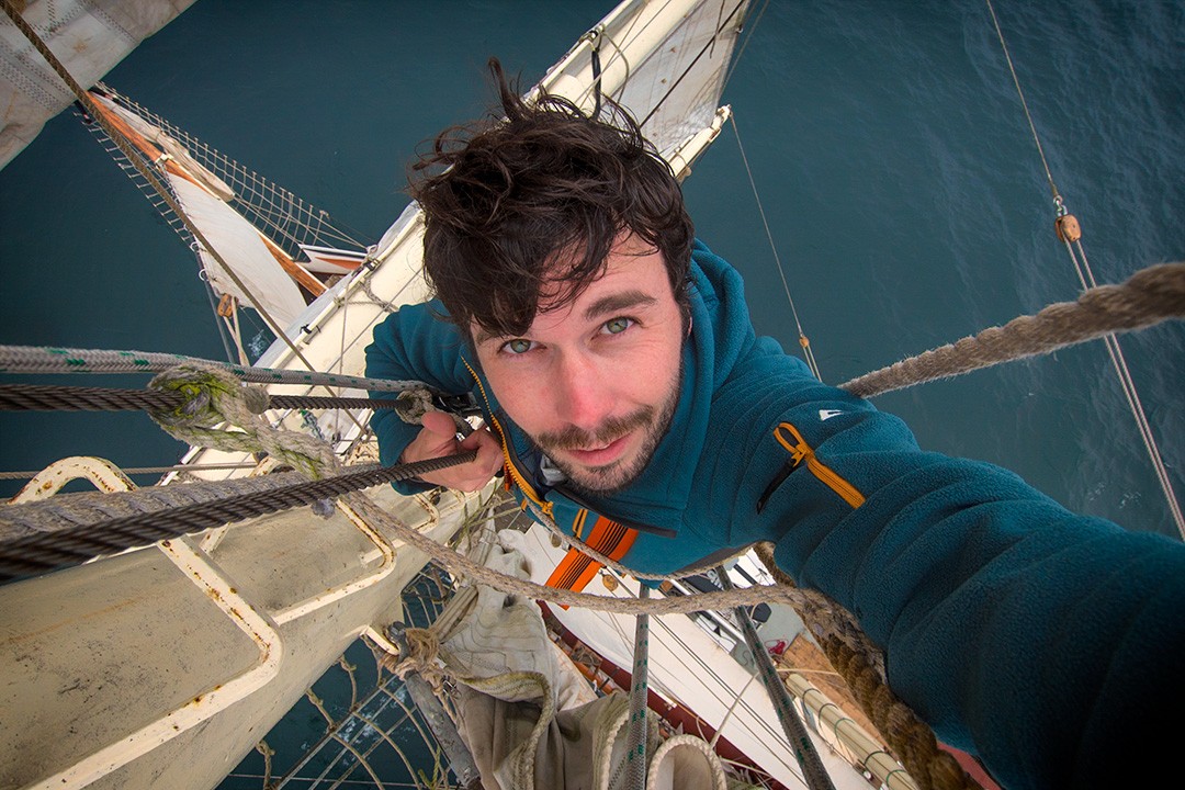 Peter Watson. Джон Питер Мур. Peter Watson (photographer). Peter John Sinfield. Sailing adventures