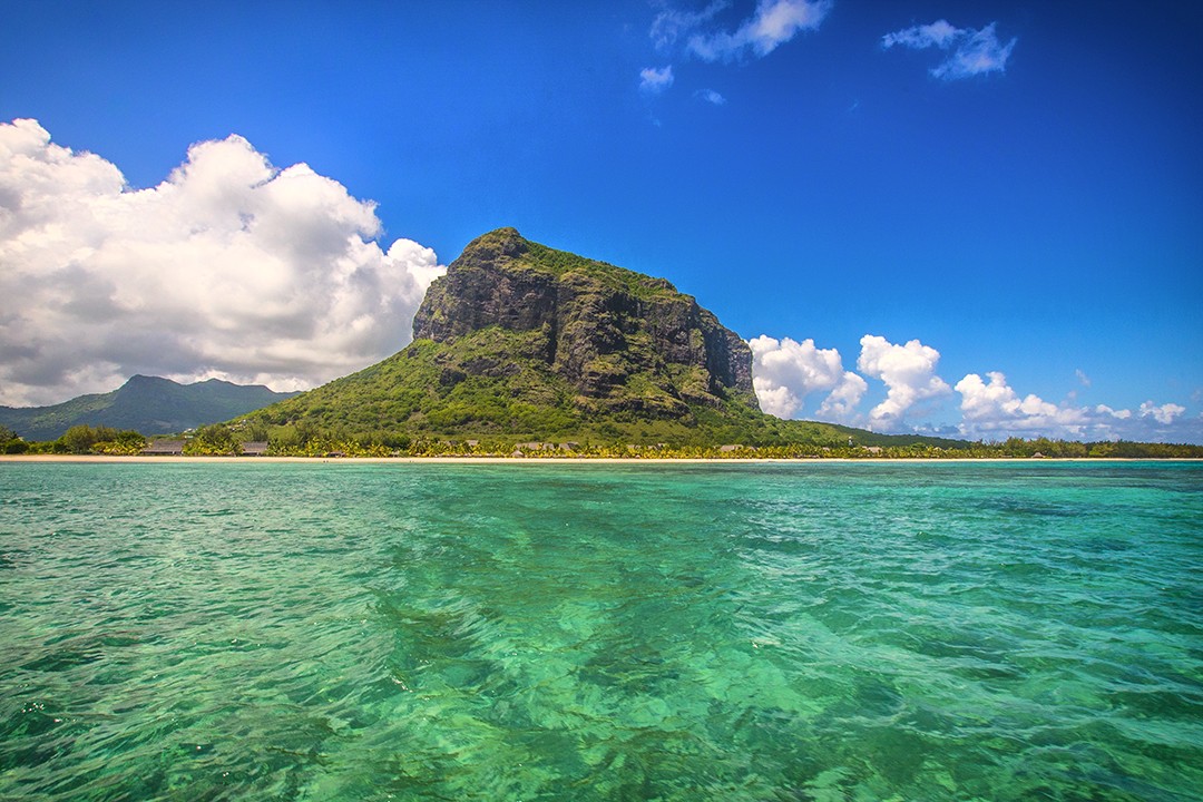 hiking in Mauritius le morne