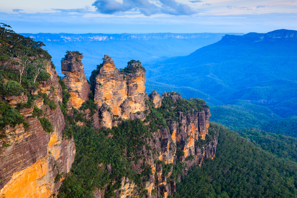 Three Sisters rock formation in the Blue Mountains – one of the best day hikes