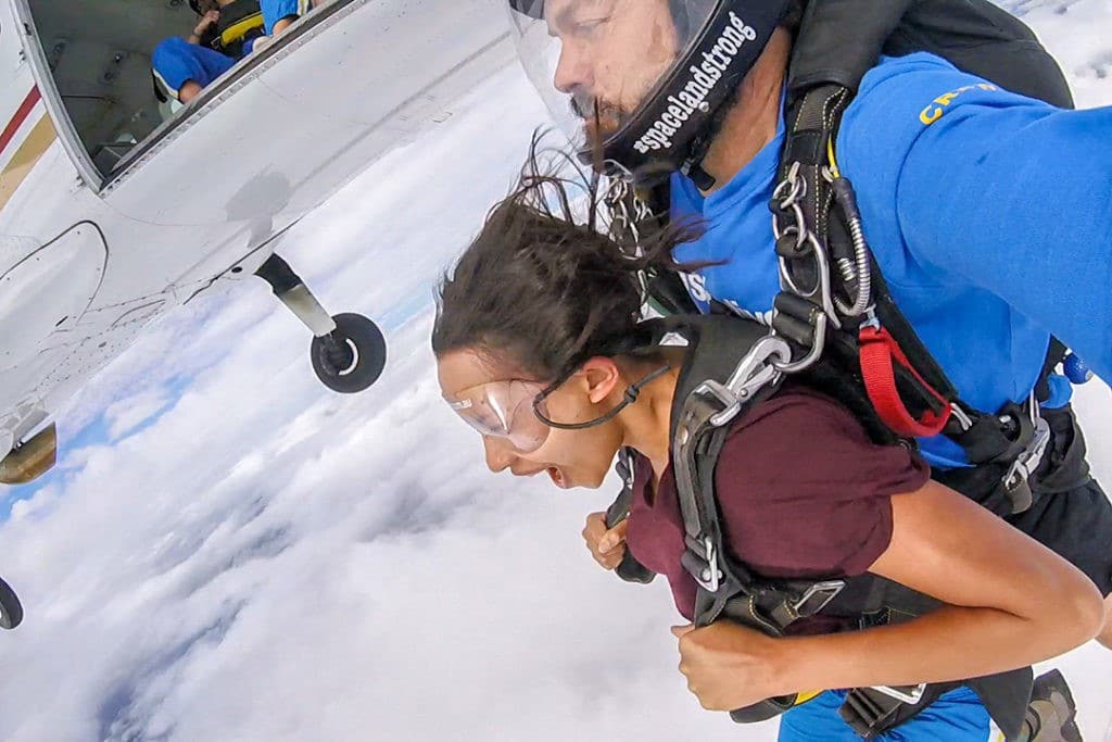 skydiving in cairns