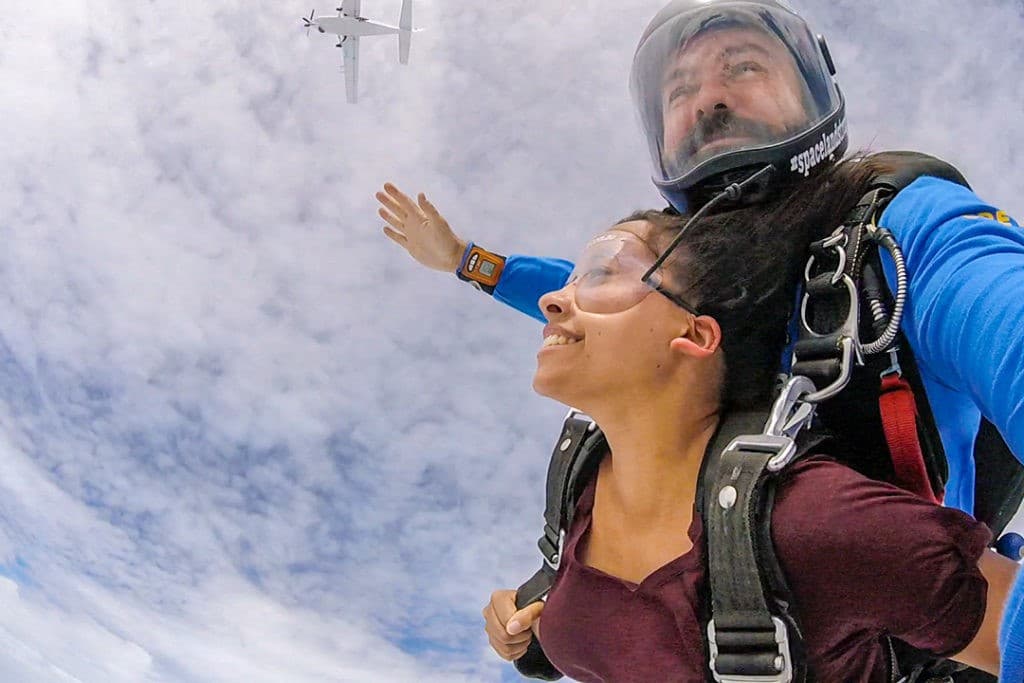 skydiving in cairns