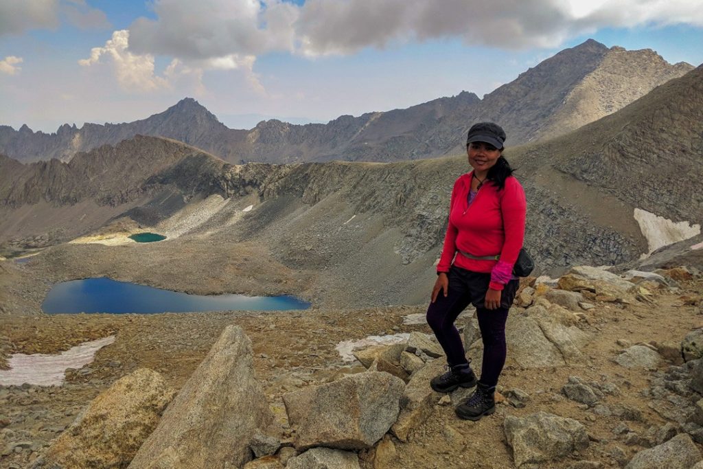 solo hiking tips for women by Marinel