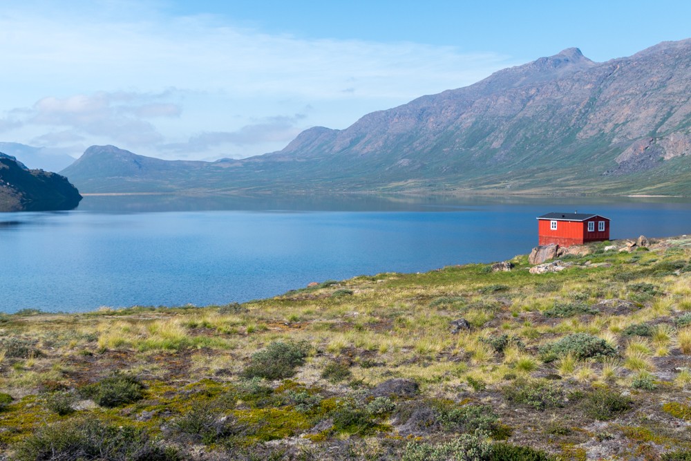 La cabaña de Innajuattoq en el sendero del Círculo Polar Ártico