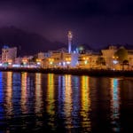 El Muttrah Corniche de noche