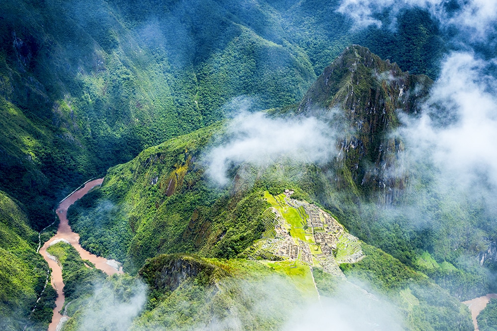 Una vista aérea de Machu Picchu en Perú, un país megadiverso