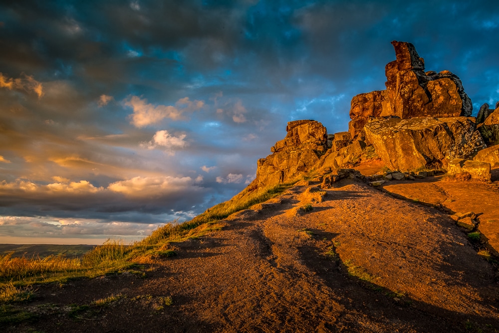 Los peñascos de las Wainstones, una de las mejores caminatas en el Parque Nacional de los Moros de North York