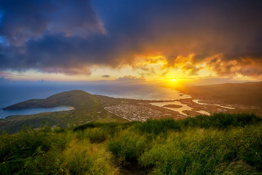 La vista desde el cráter de Koko en la costa sur de Oahu, Hawaii