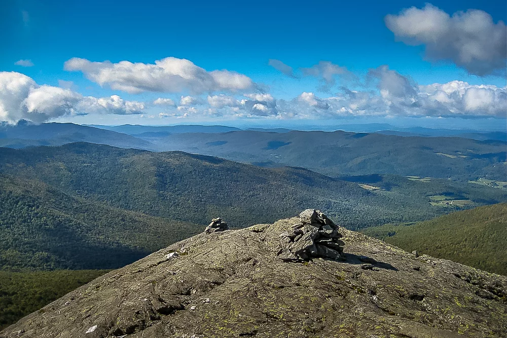 La Joroba del Camello en Vermont es una de las mejores rutas de senderismo en todos los estados de EE.UU.