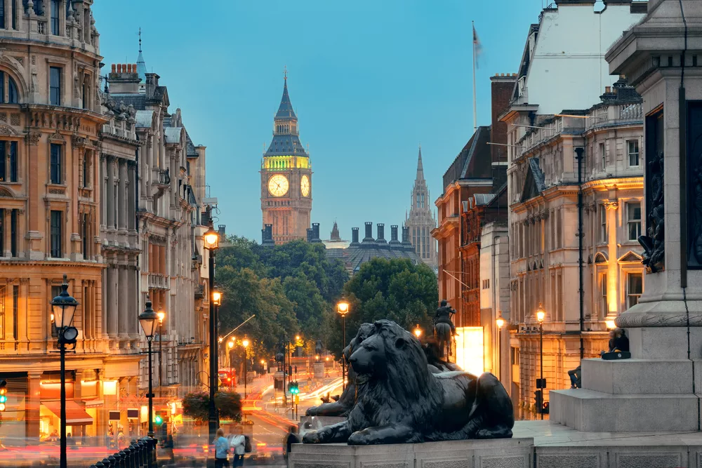 Trafalgar Square es uno de los senderos más populares de Inglaterra.