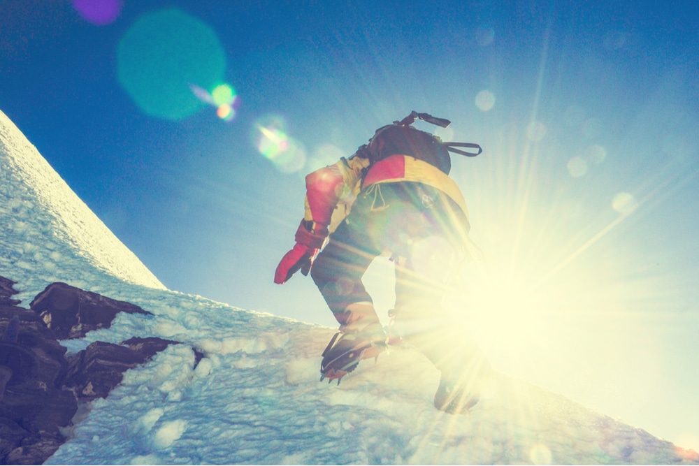 Citra terkemuka pendaki gunung untuk buku pendakian gunung terbaik tahun 2021