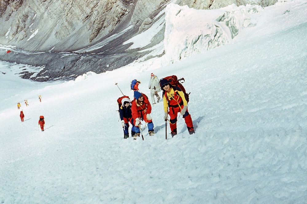 first ascents by female mountaineers: Junko Tabei on a slope