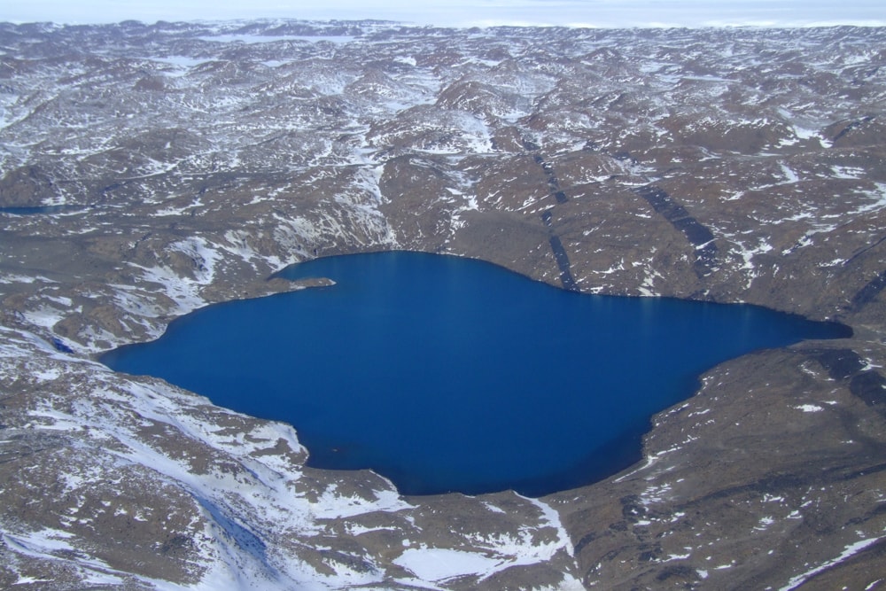 Deep Lake in Antarctica doesn't freeze in -20°C temperatures