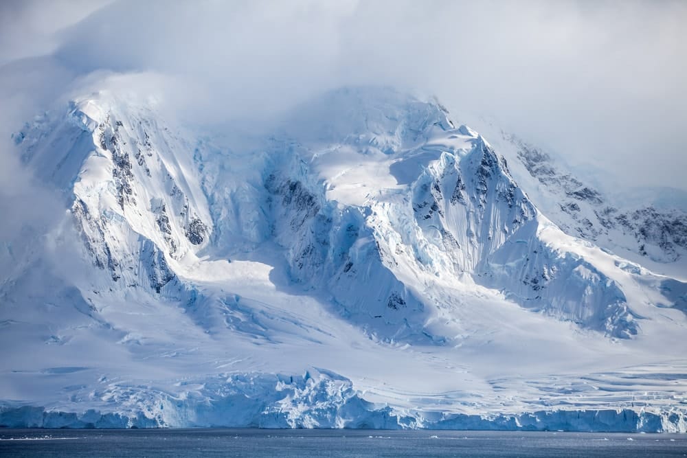 Antarctica is a polar desert: interesting facts about antarctica