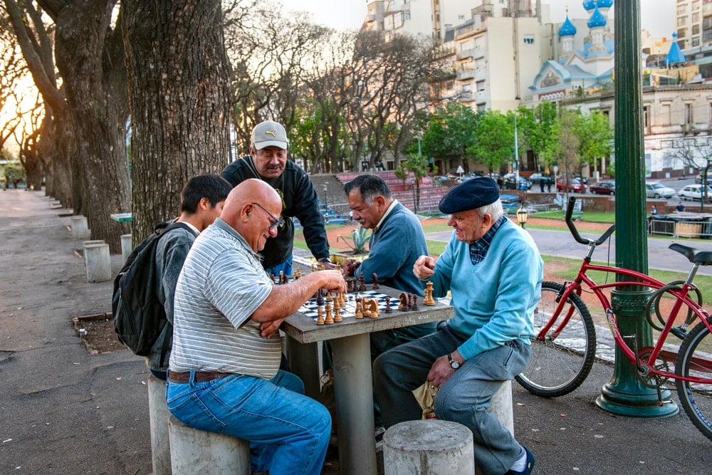Chess players in the Lezama Park