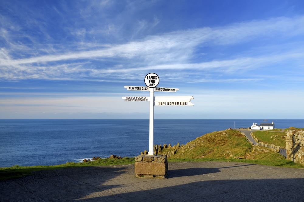 Lingkaran siklus Penzance mengambil pemandangan utama Cornwall