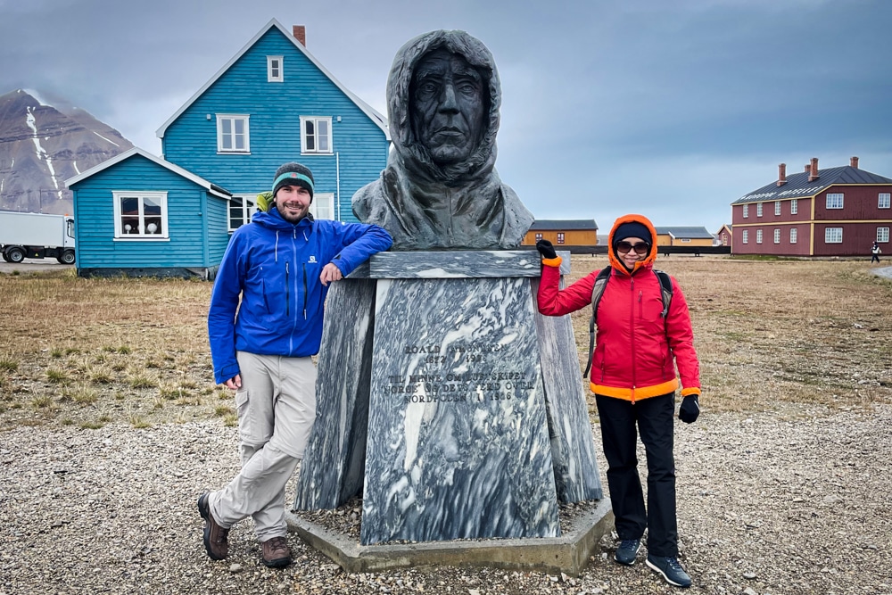 Visiting the statue of the legendary Roald Amundsen