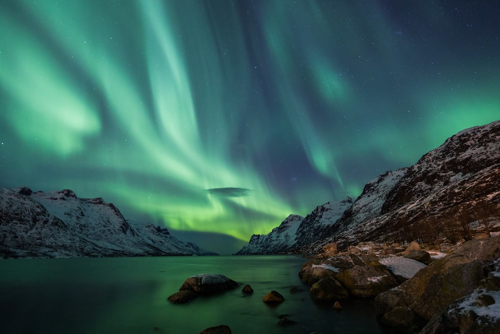 Cahaya utara di atas Norwegia