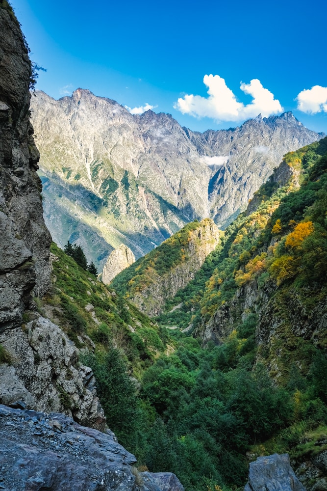 Lookign along the Dariali Gorge