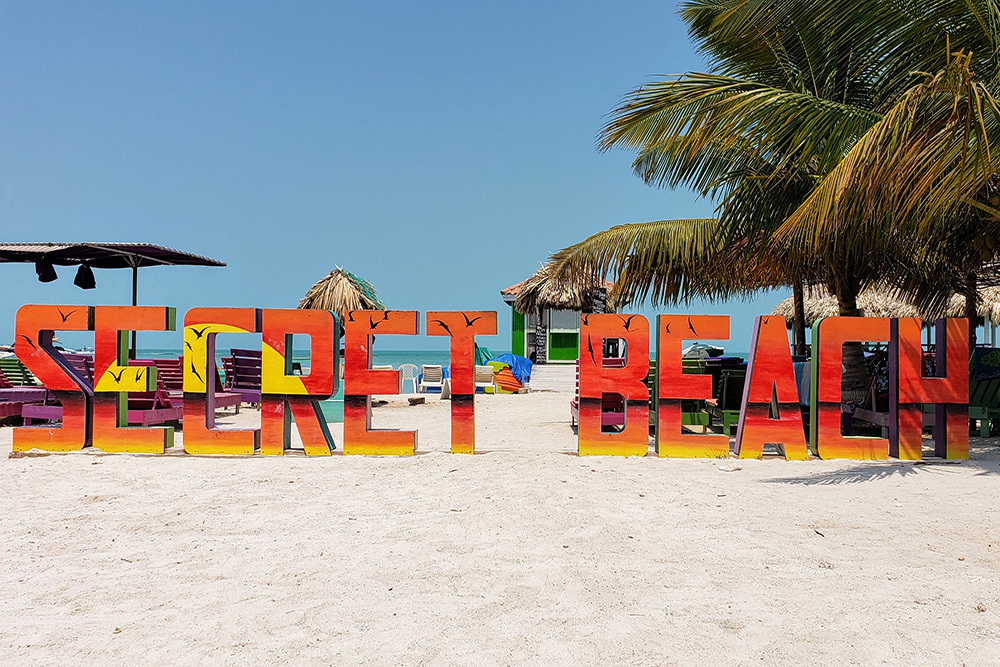 Tanda Secret Beach di Ambergris Caye, Belize