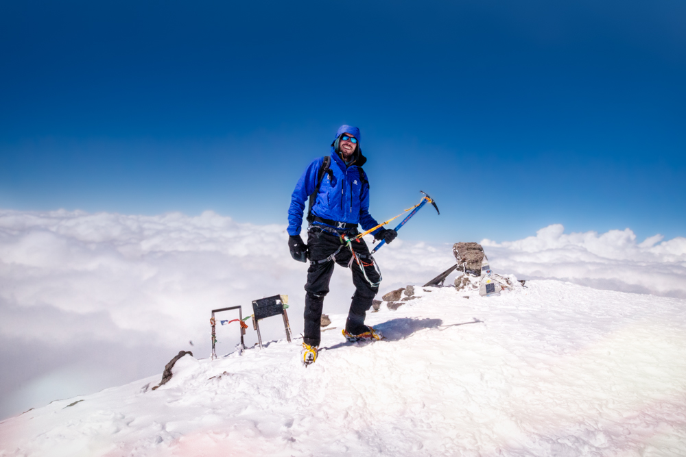 Peter on Elbrus – training for mountaineerin