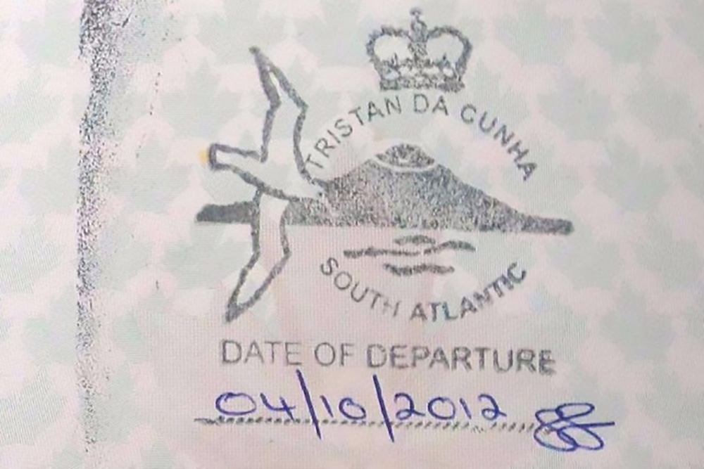 Un sello de pasaporte de Tristan da Cunha de 2012