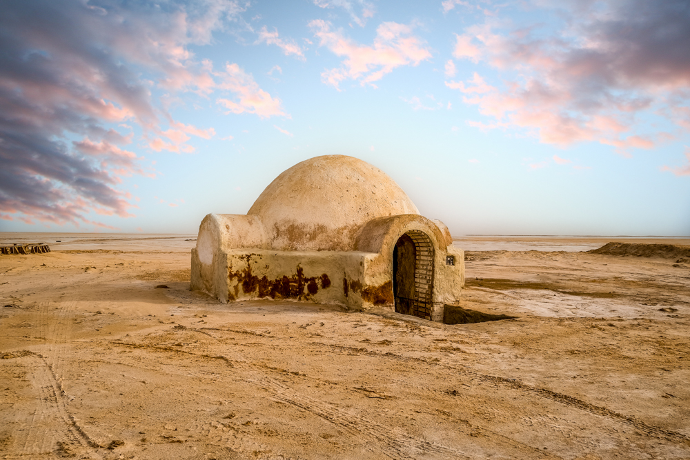 Eksterior Star Wars Lars Homestead diatur di Tunisia